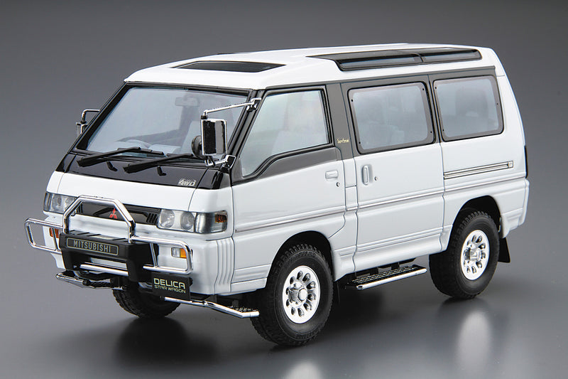 27 Mitsubishi P35W Delica Star Wagon '91 1/24