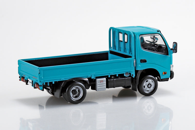 SNAP KIT #23-TE Hino Dutro Truck (Turquoise) 1/32