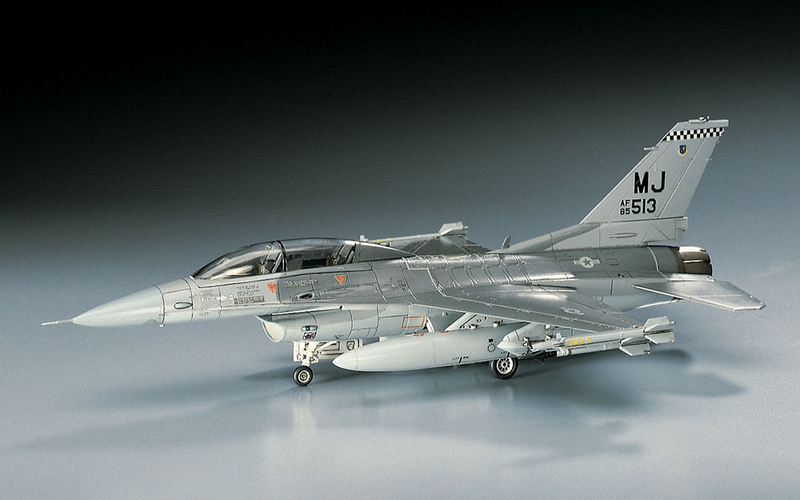 [D15] F-16D Fighting Falcon 1/72