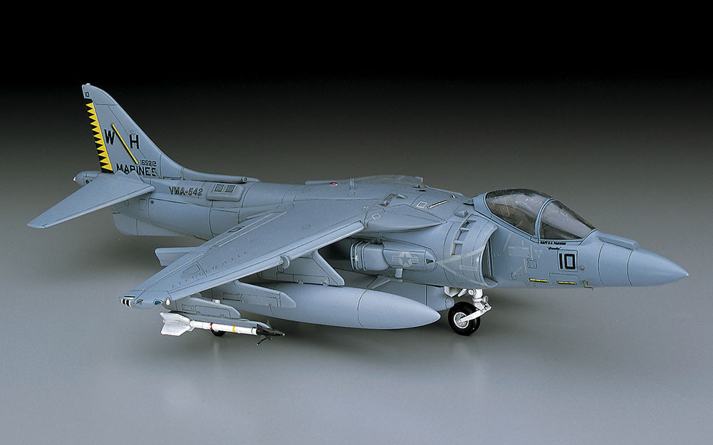 [D24] AV-8B Harrier II Plus 1/72