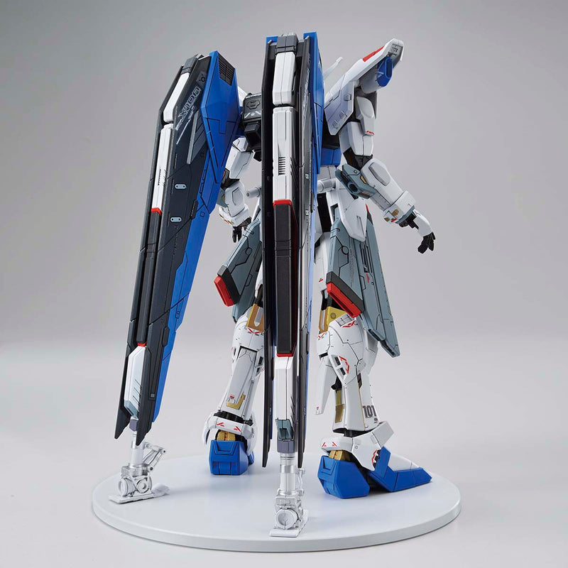 Full Mechanics The Gundam Base Limited Freedom Gundam Ver. GCP 1/100