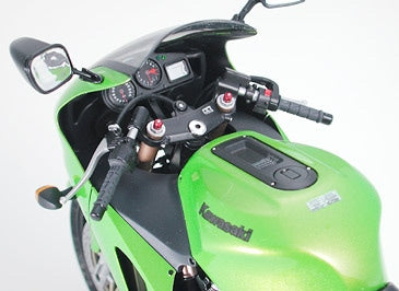 Kawasaki Ninja ZX-12R 1/12