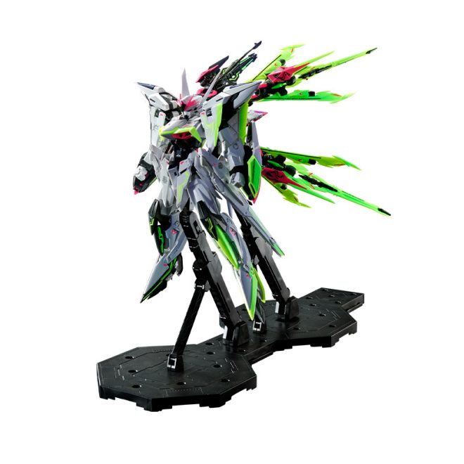 MG Eclipse Gundam + Maneuver Striker [Cyberised Color] 1/100