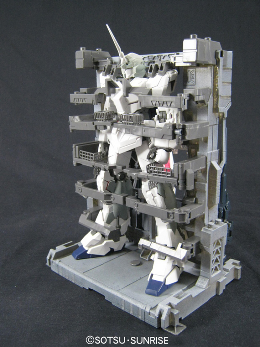 MG Unicorn Gundam HD Color + MS Cage 1/100