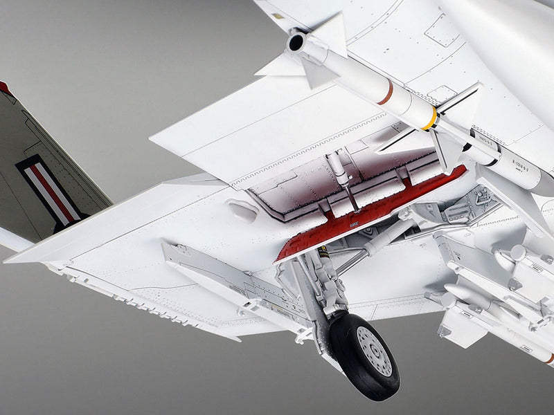 121 McDonnell Douglas F-4B Phantom II 1/48