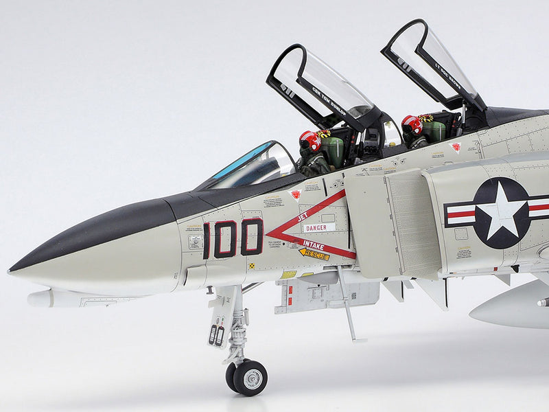 121 McDonnell Douglas F-4B Phantom II 1/48