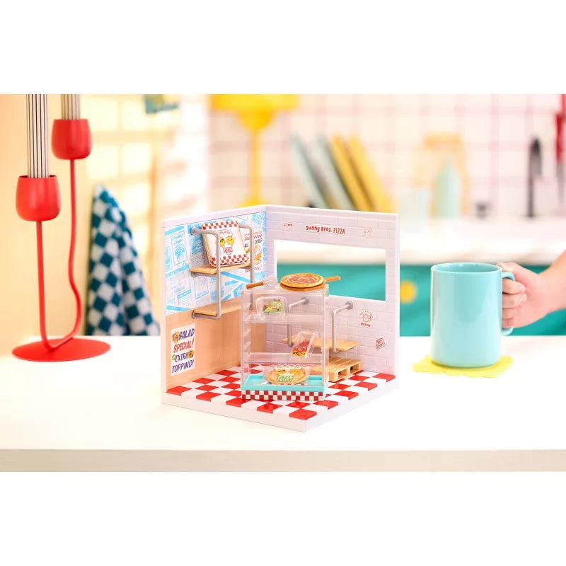 Miniverse - Make It Mini Spaces Pizza Shop