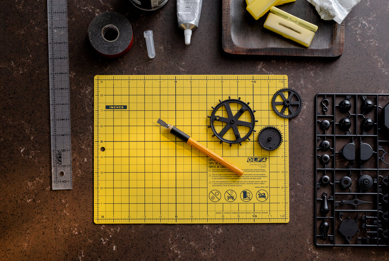 Olfa CM-9X12-01/YEL 9" x 12" Double Sided Cutting Mat (Yellow)