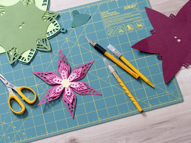 Olfa AK-1/5B Graphic Art Knife With 5 Replacement Blades