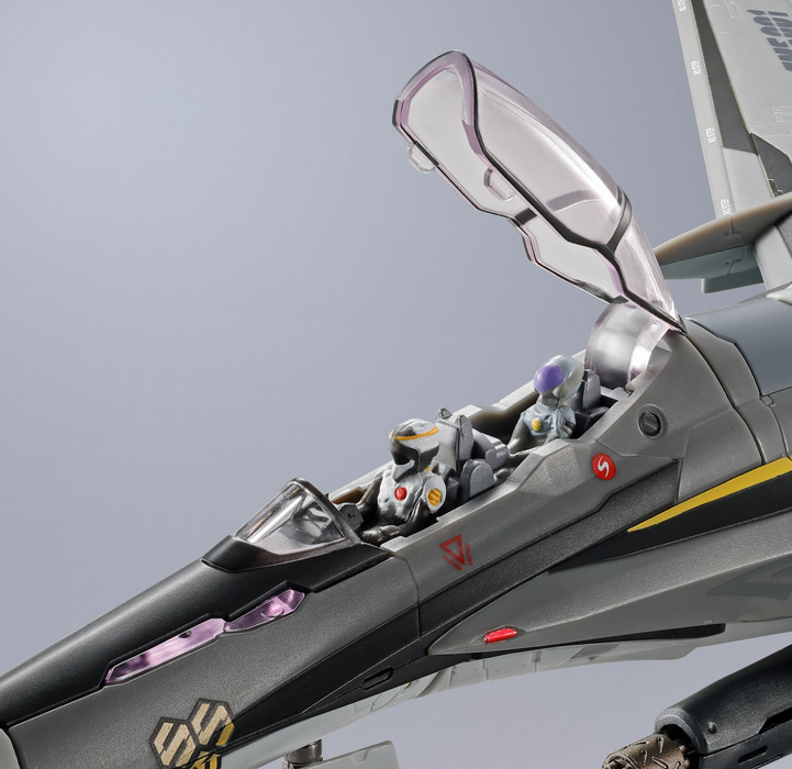 DX Chogokin - YF-25S Armored Messiah Valkyrie (Ozma Lee Use) Rivival Ver. - Macross F