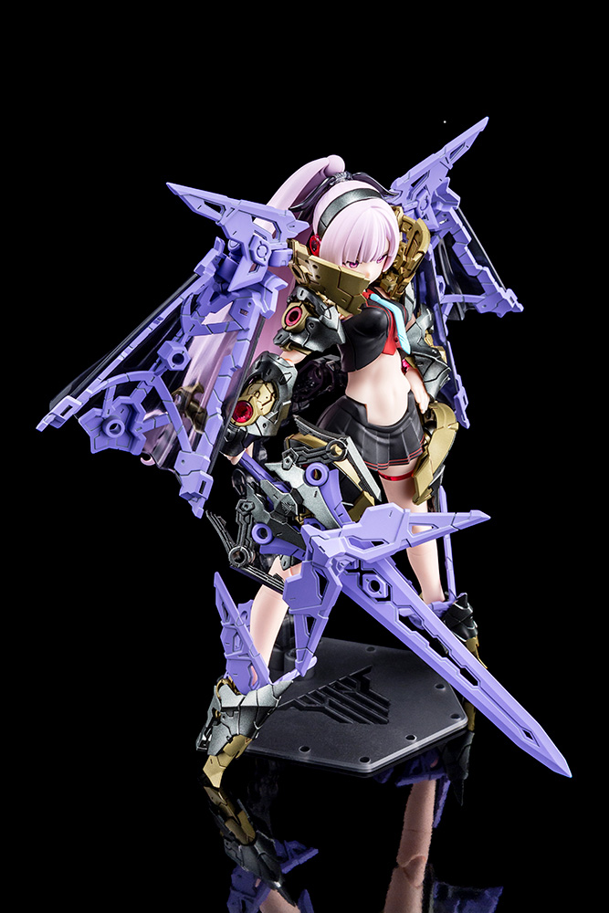 Megami Device - Buster Doll Paladin Darkness Claw 1/1