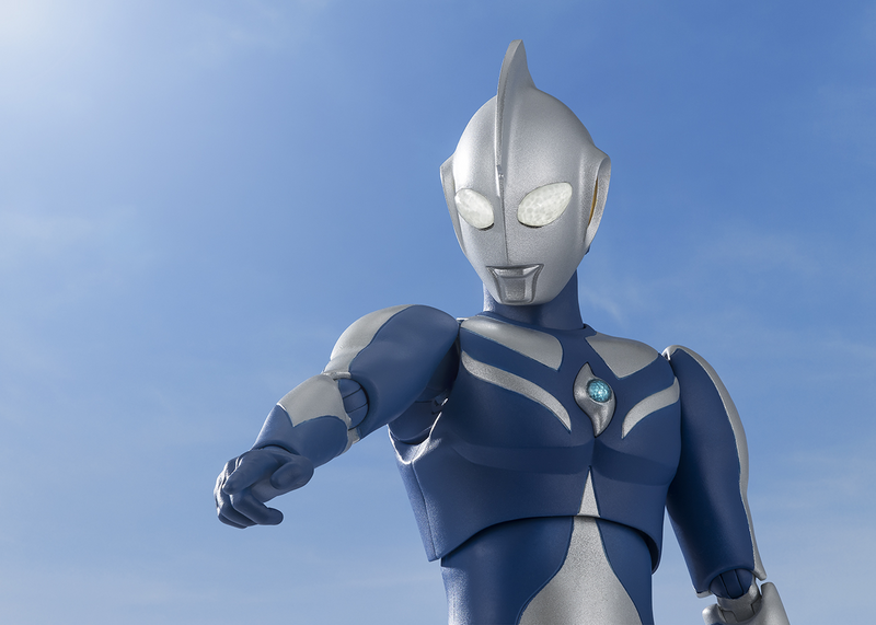S.H.Figuarts - Ultraman Cosmos Luna Mode - Ultraman Cosmos