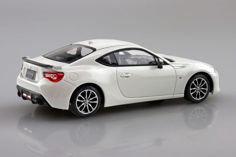Snap Kit 08-CW Toyota 86 (Crystal White Pearl) 1/32