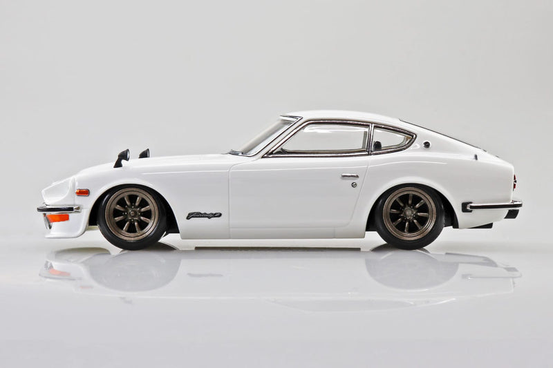 Snap Kit 15CU-WH Nissan S30 Fairlady Z Custom (White) 1/32