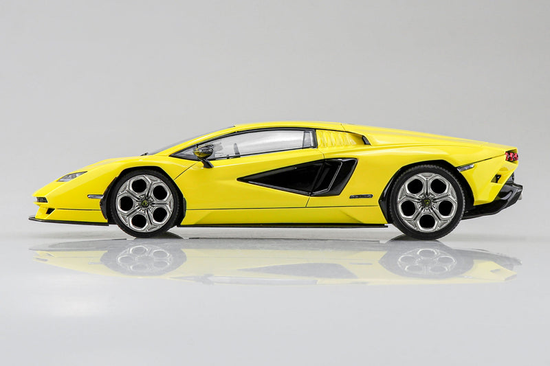 Snap Kit 19-C Lamborghini Countach LPI 800-4(Yellow) 1/32