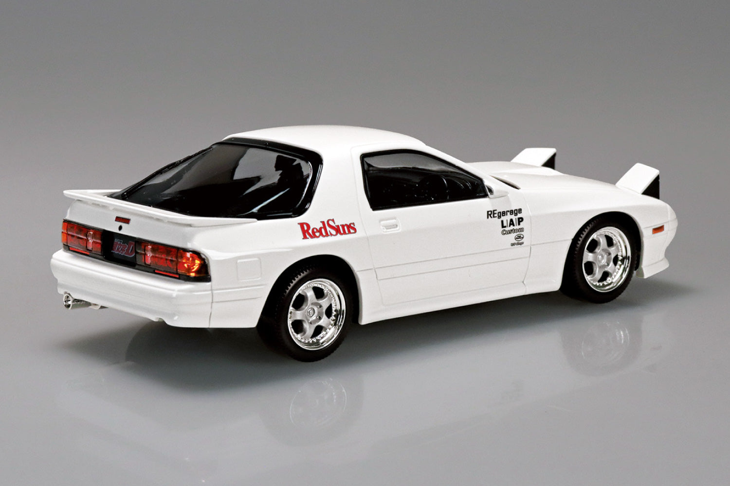 Snap Kit CM3 Initial D Ryosuke's FC 1/32 — Panda Hobby