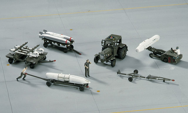 [X72-5] U.S. Aircraft Weapon Loading Set 1/72