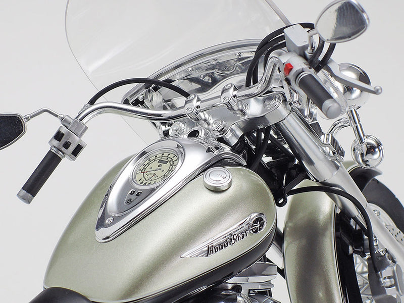 Yamaha XV1600 Roadstar Custom 1/12