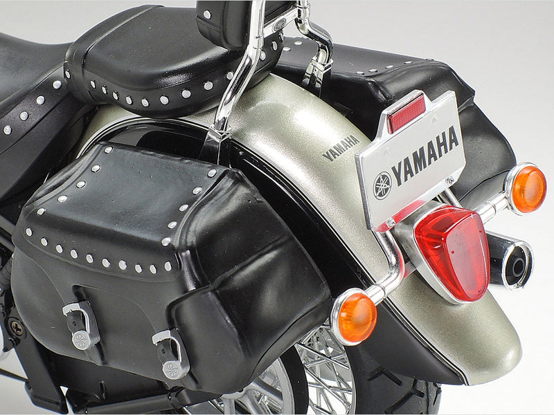 Yamaha XV1600 Roadstar Custom 1/12