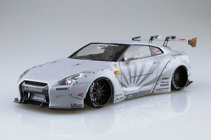 Liberty Walk #10 GT-R R35 Ver.2 1/24 — Panda Hobby