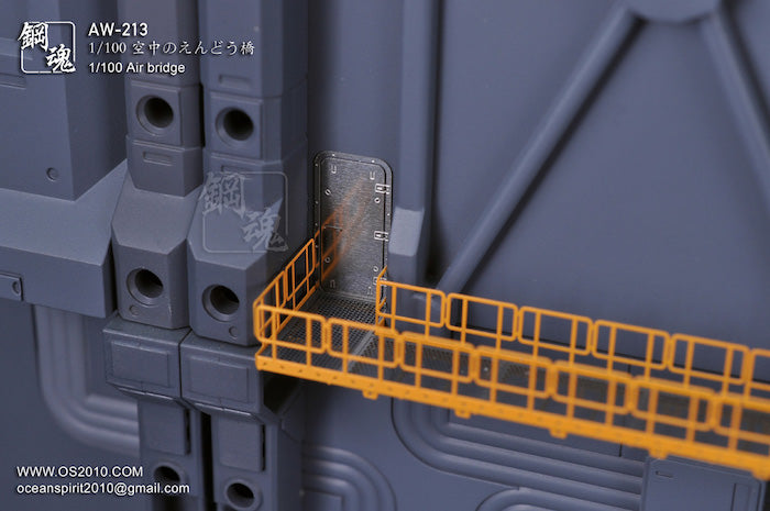 MAD - AW213 PE Air Bridge 1/100