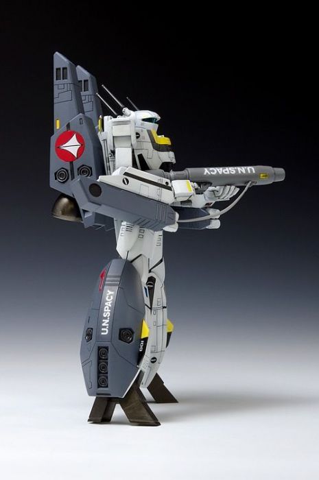 Macross VF-1S Super Valkyrie Battroid (Roy Focker) 1/100