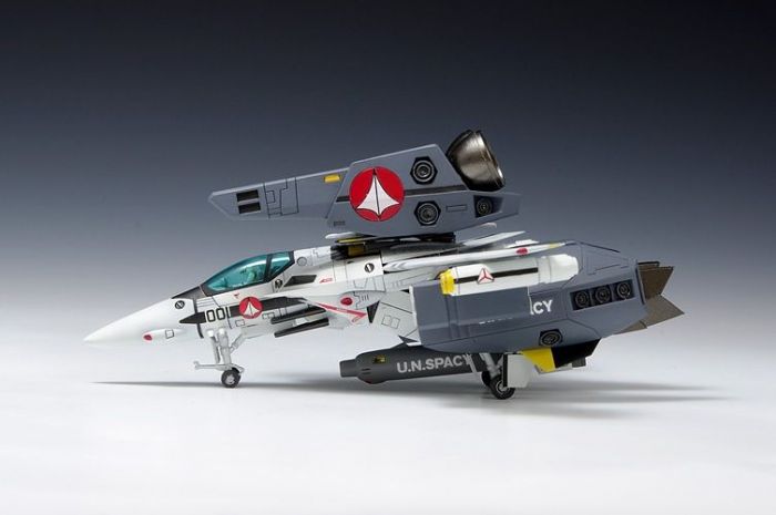Macross VF-1S Super Valkyrie (Roy Focker) 1/100
