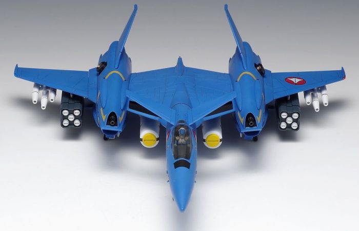 Macross: VF-4 Lightning III DX Ver. 1/72