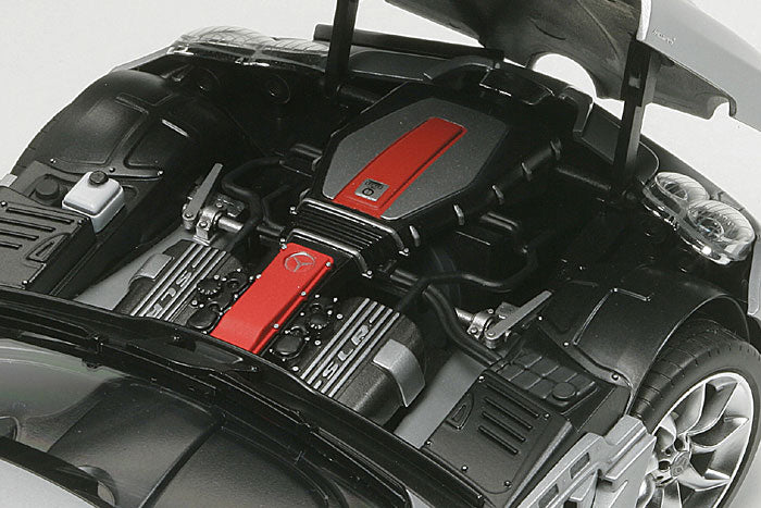 Mercedes-Benz SLR McLaren 1/24