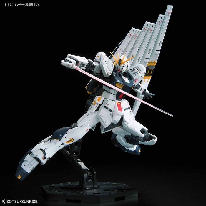RG #032 Nu Gundam 1/144
