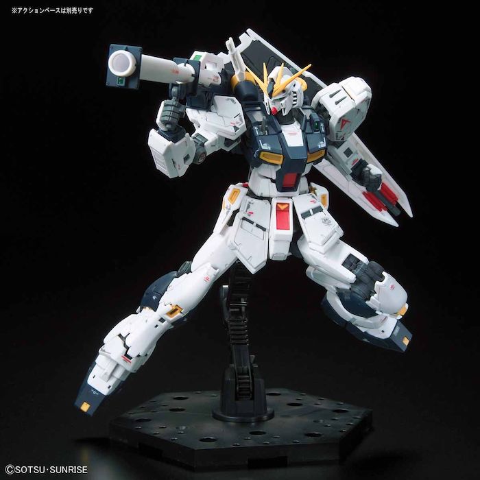 RG #032 Nu Gundam 1/144